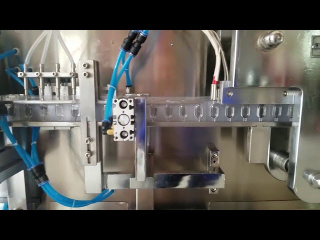 Màquina d'ompliment i farciment líquid d'ampolles de plàstic formant màquina de segellat d'ompliment